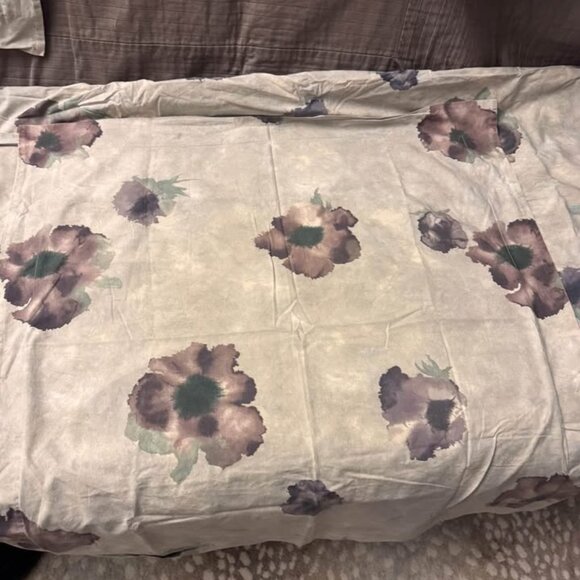 Calvin Klein Anemone Shantung Purple Floral Watercolor KING Duvet Cover & 3 Sham - Picture 1 of 5